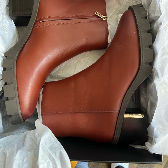 Woman Coach Ankle Leather Boots - Picture 8 of 10